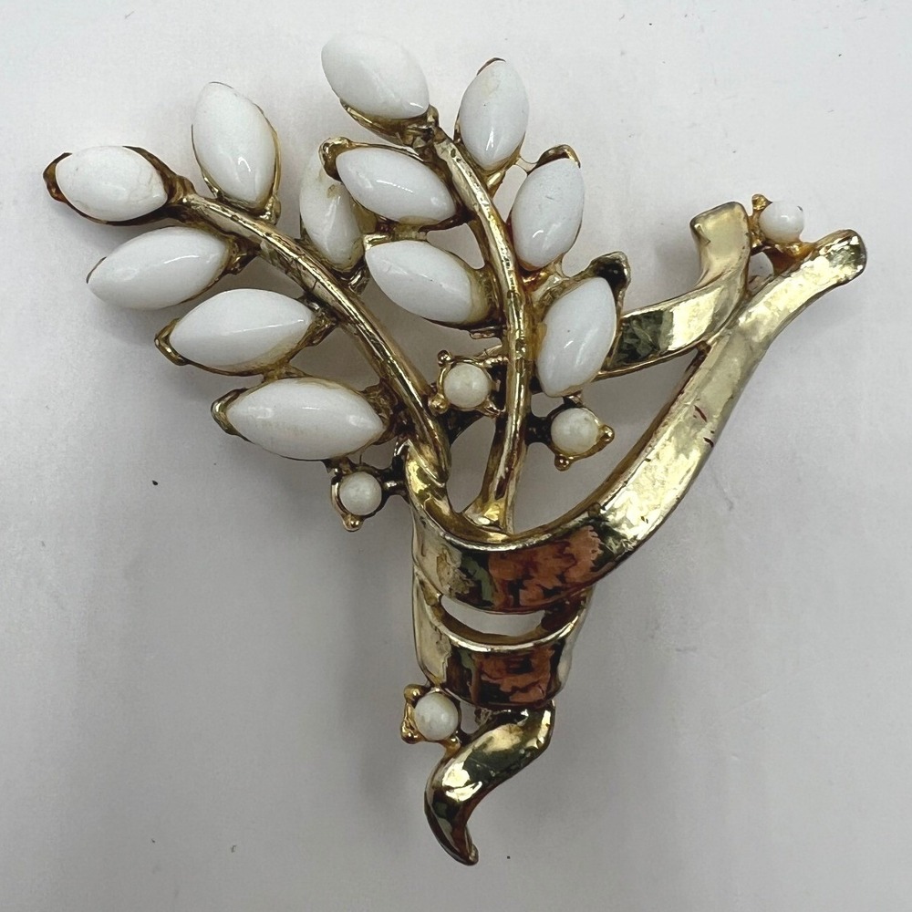 Vintage Leaf Brooch White Acrylic Stones Gold Tone Pin